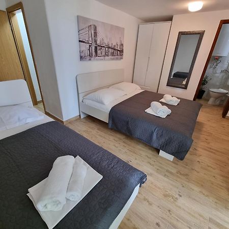 Apartments Niko Драмал Екстериор снимка