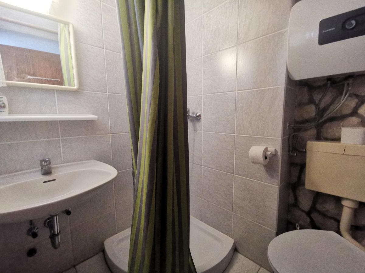 Apartments Niko Драмал Екстериор снимка