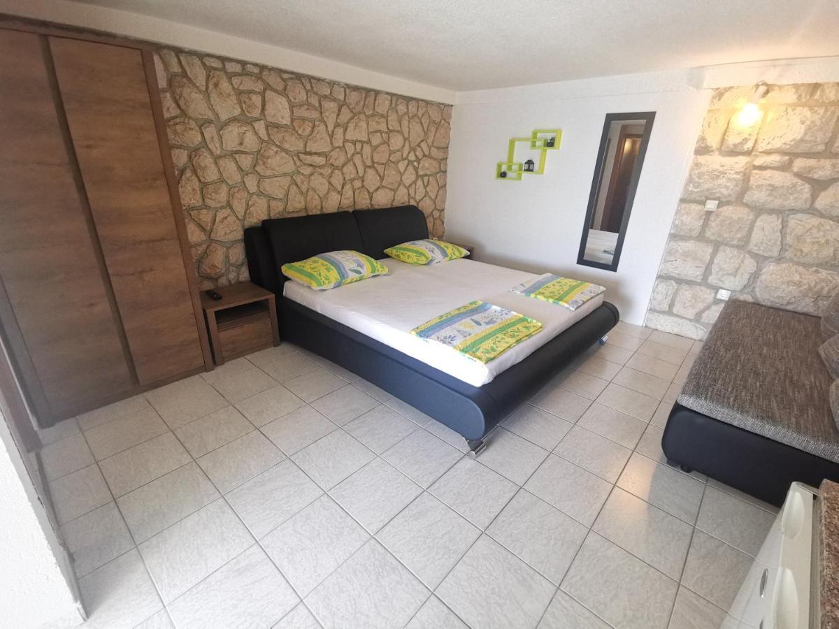 Apartments Niko Драмал Екстериор снимка