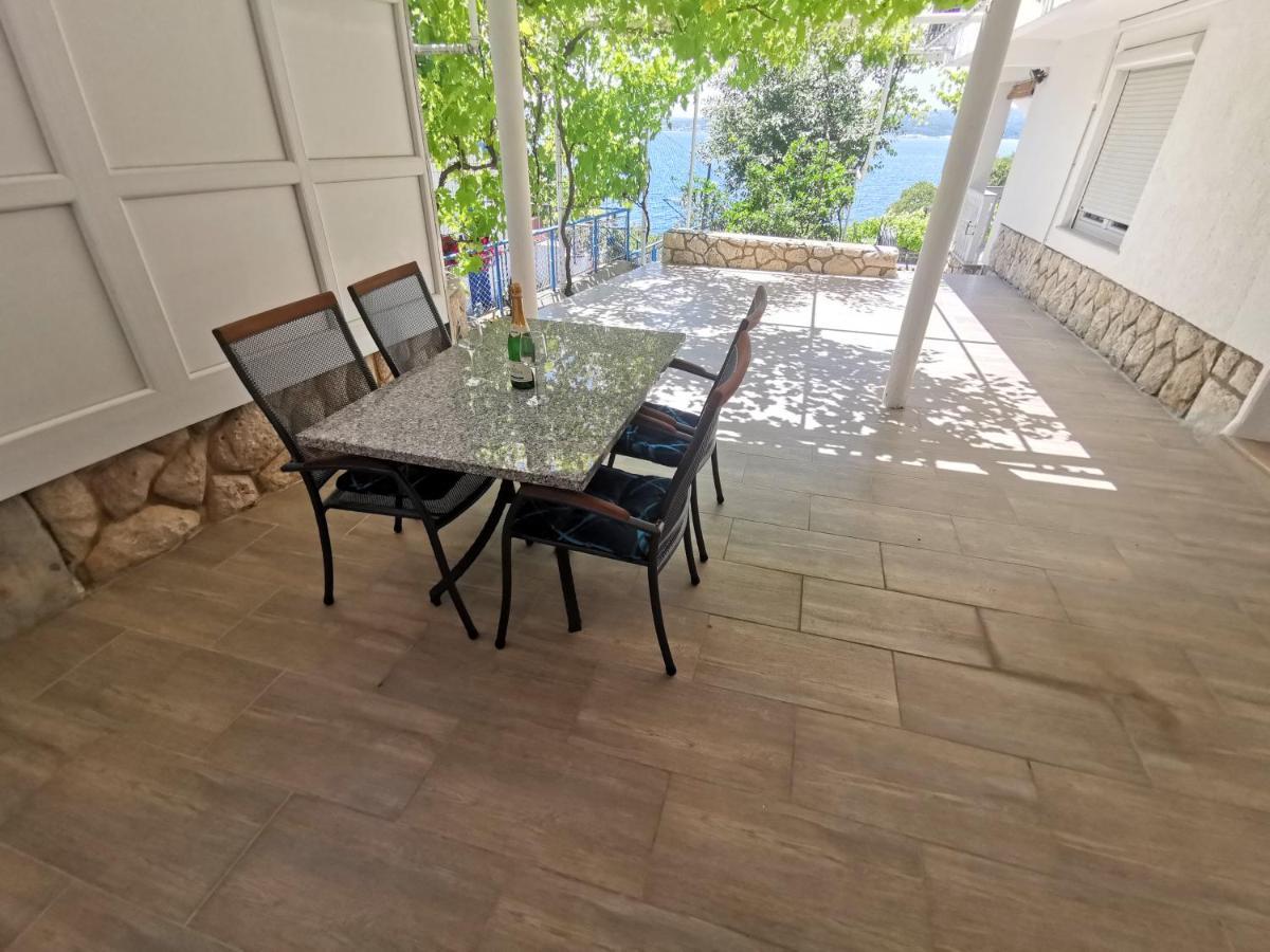 Apartments Niko Драмал Екстериор снимка
