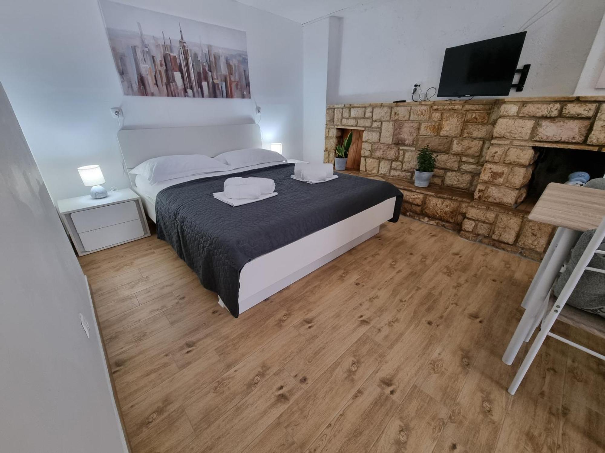 Apartments Niko Драмал Екстериор снимка