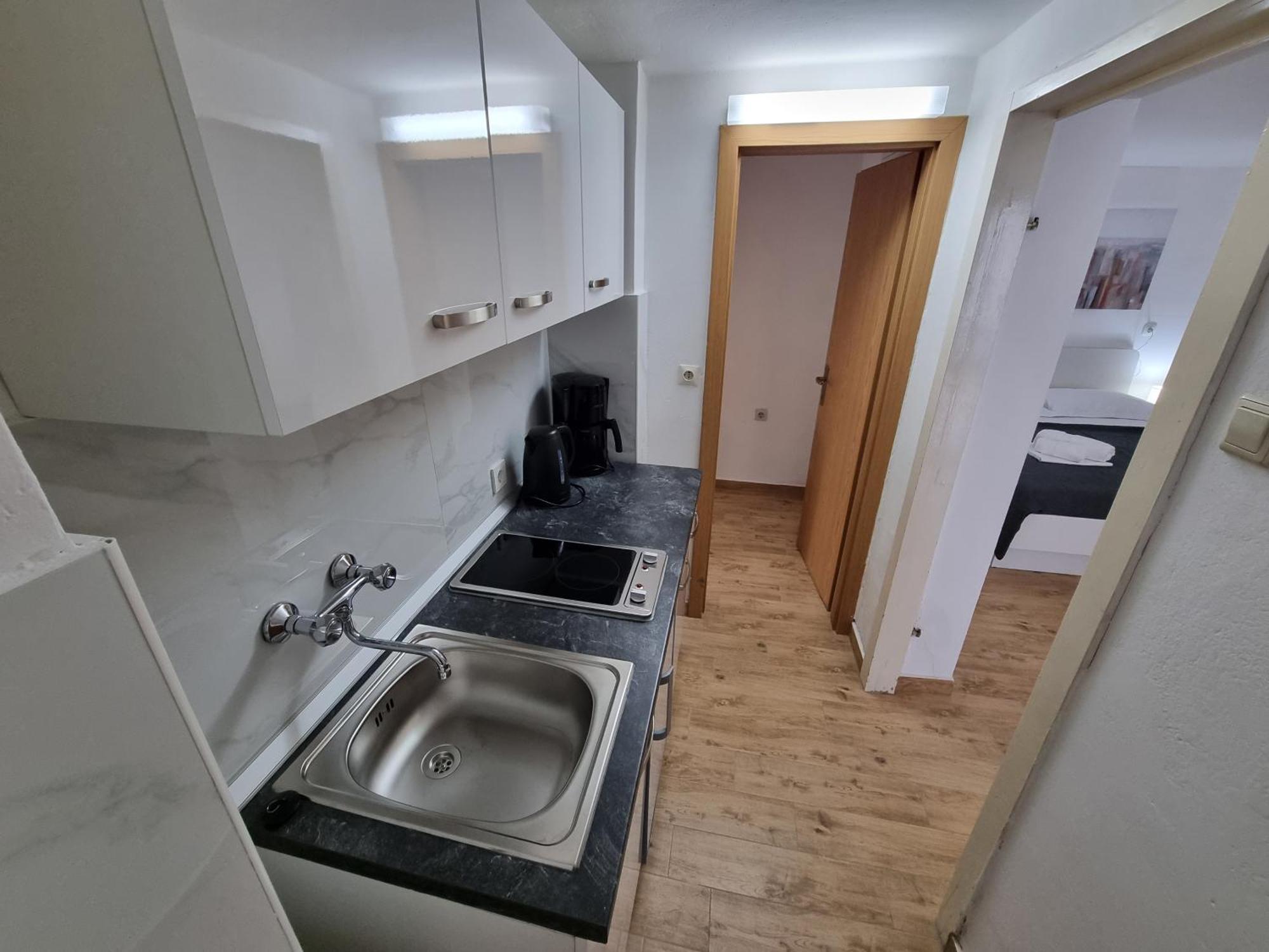 Apartments Niko Драмал Екстериор снимка